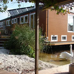 Houseboat Between Windmills Bed & Breakfast Amsterdam